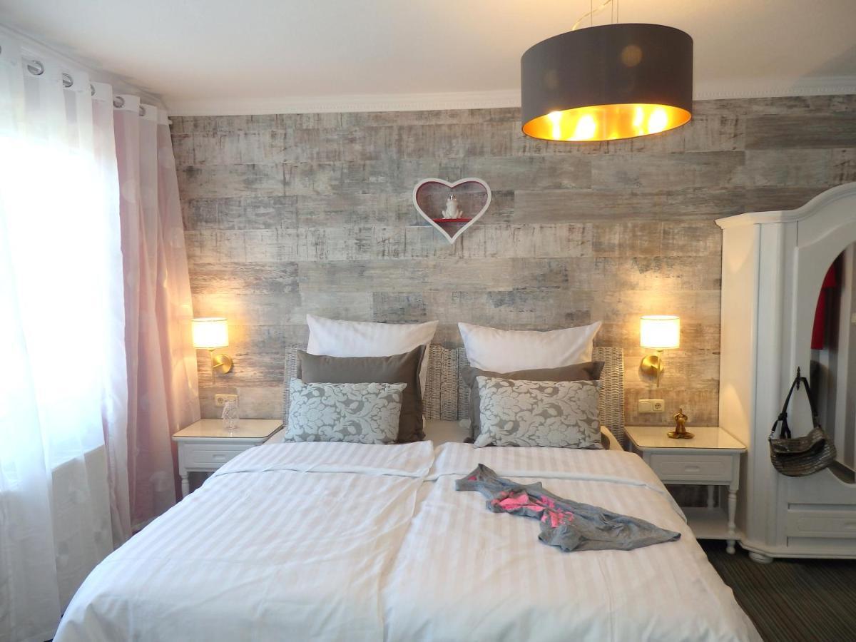 Strandhotel Villa Louisa & Appartementhaeuser Villa Josephine Und Villa Christine Juliusruh Εξωτερικό φωτογραφία