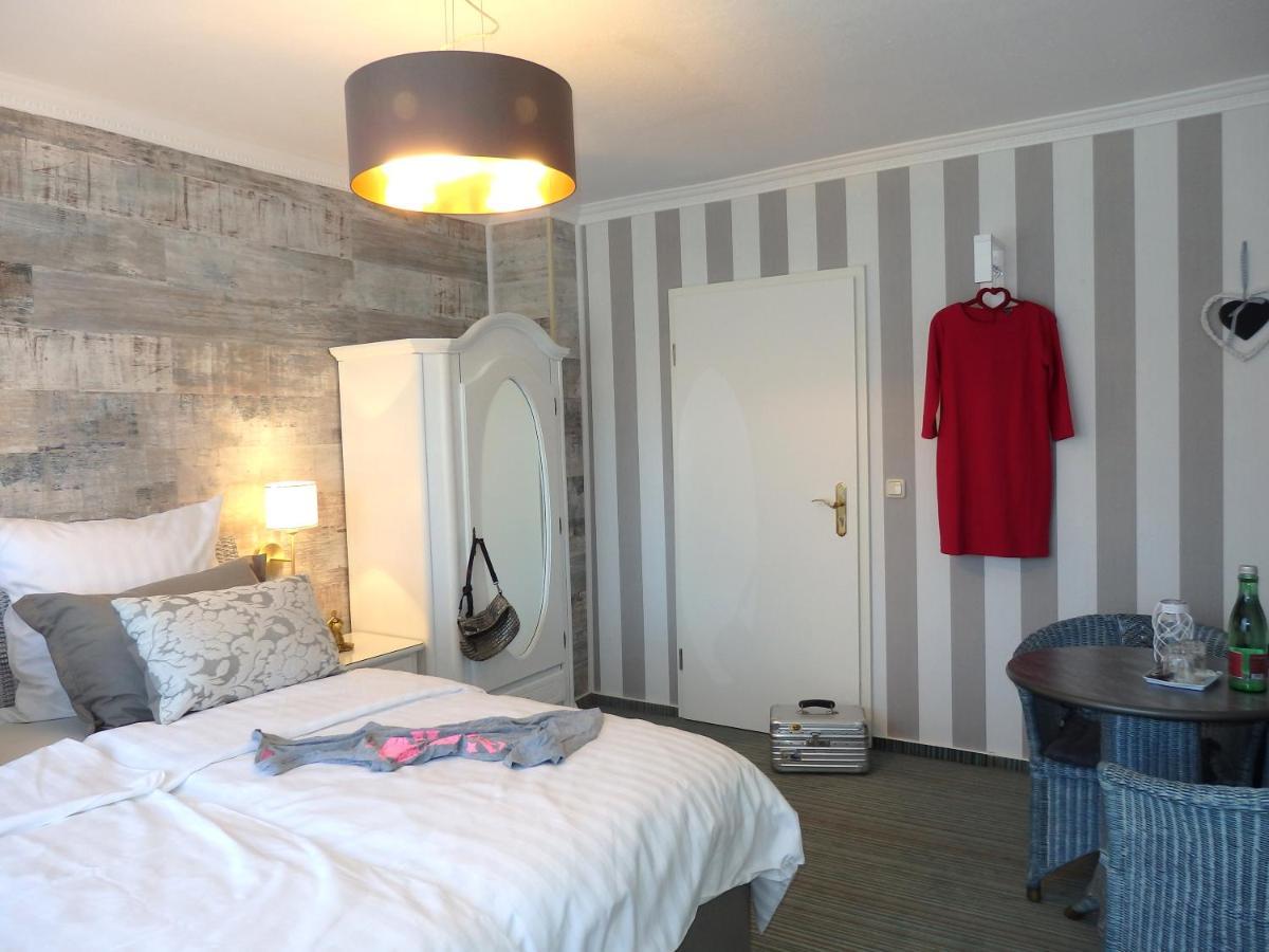Strandhotel Villa Louisa & Appartementhaeuser Villa Josephine Und Villa Christine Juliusruh Εξωτερικό φωτογραφία