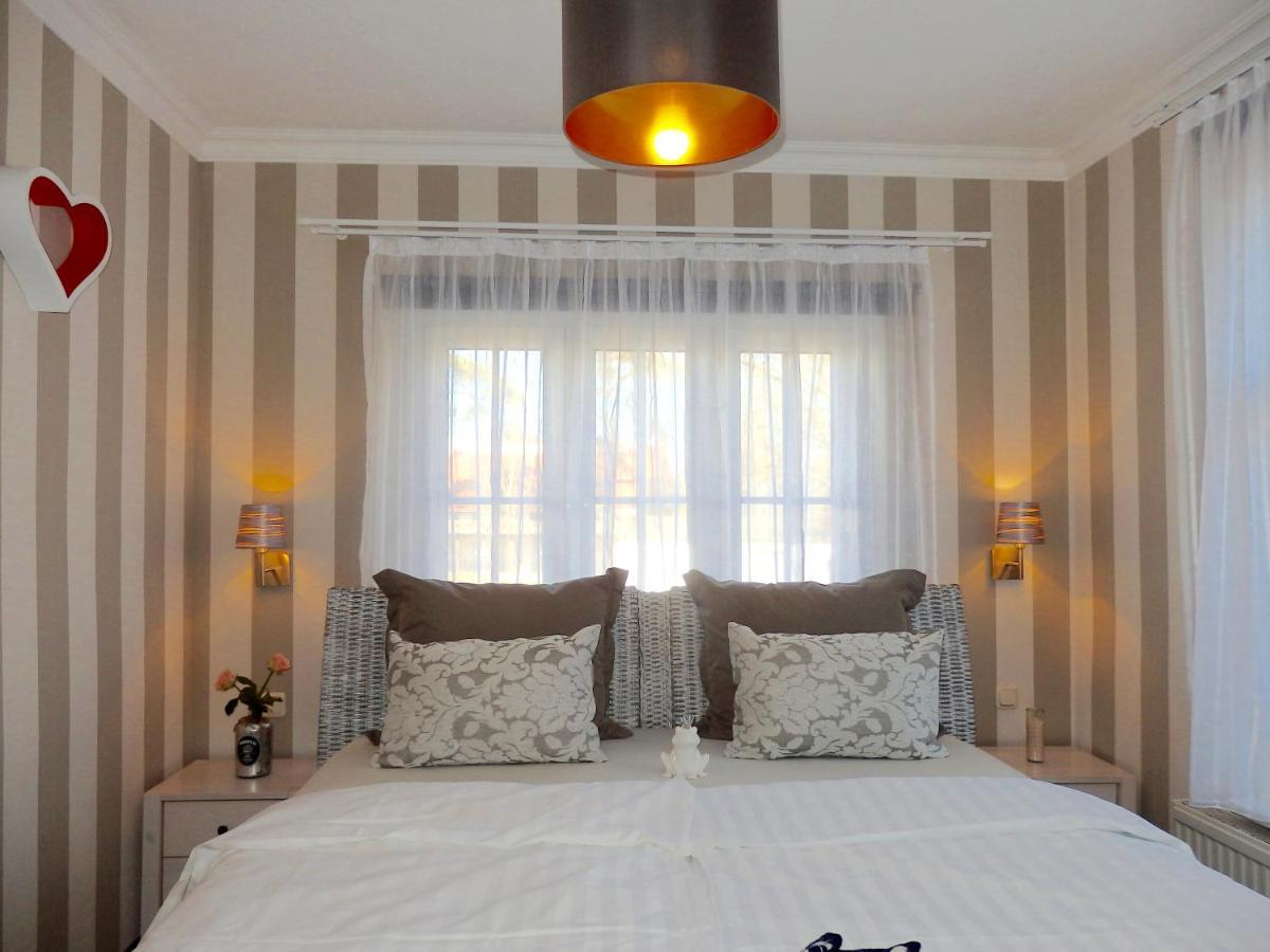 Strandhotel Villa Louisa & Appartementhaeuser Villa Josephine Und Villa Christine Juliusruh Εξωτερικό φωτογραφία