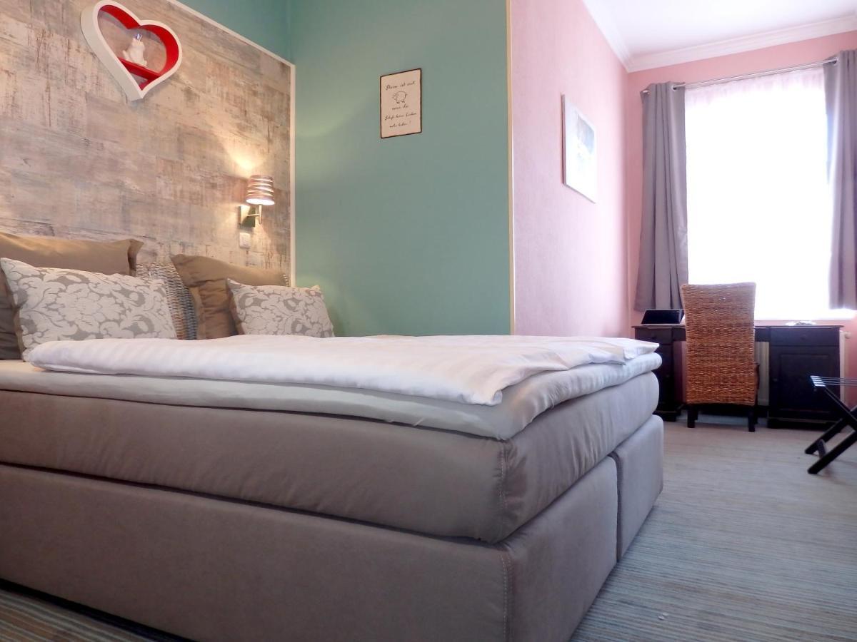 Strandhotel Villa Louisa & Appartementhaeuser Villa Josephine Und Villa Christine Juliusruh Εξωτερικό φωτογραφία