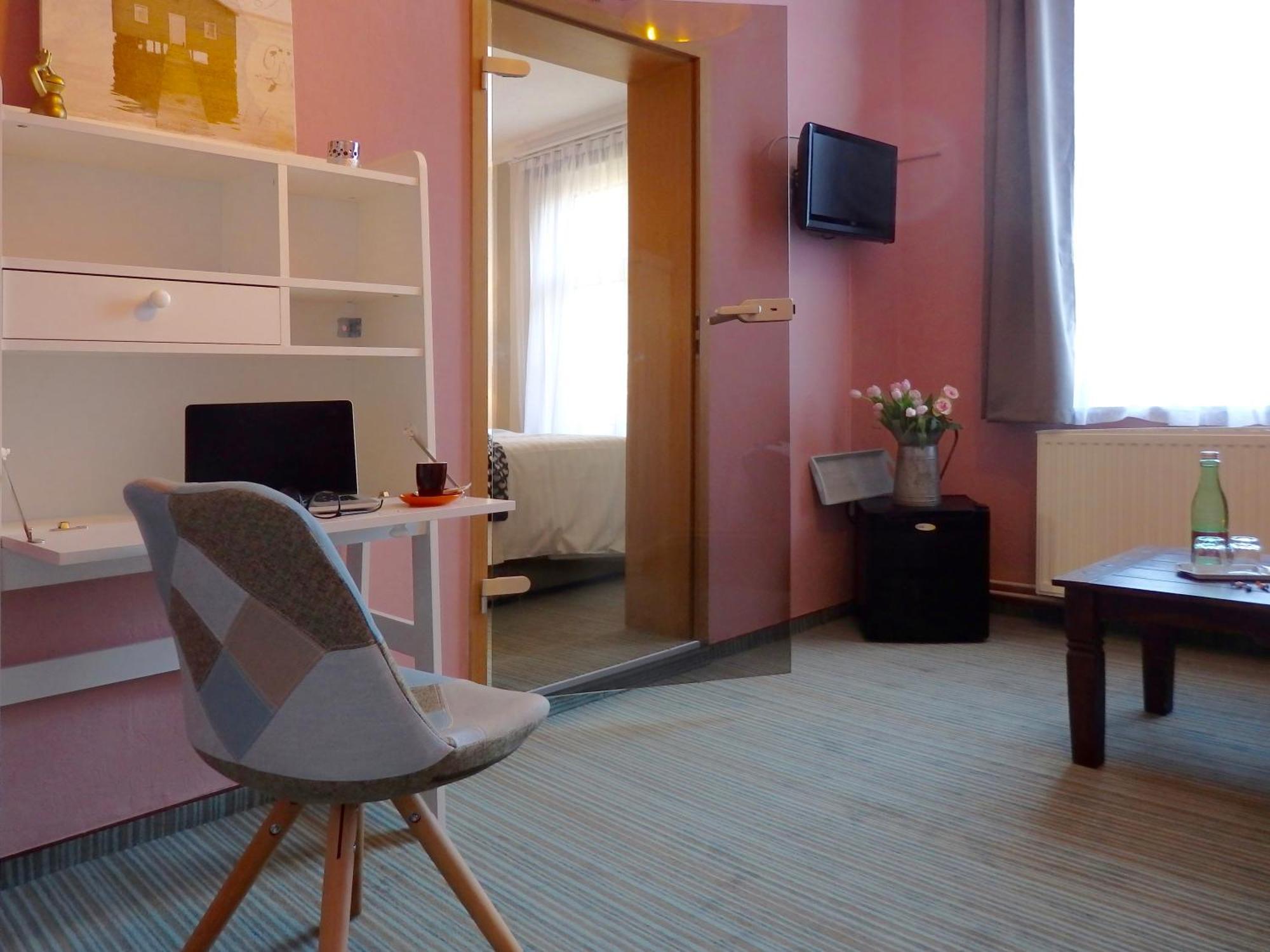 Strandhotel Villa Louisa & Appartementhaeuser Villa Josephine Und Villa Christine Juliusruh Δωμάτιο φωτογραφία