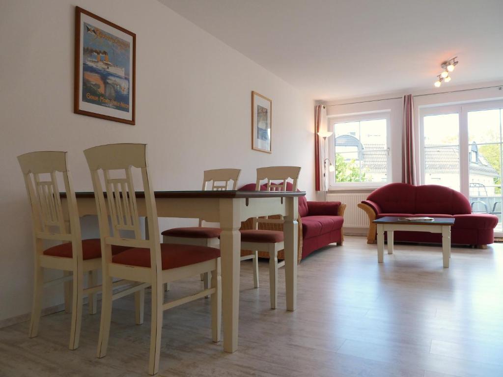 Strandhotel Villa Louisa & Appartementhaeuser Villa Josephine Und Villa Christine Juliusruh Εξωτερικό φωτογραφία